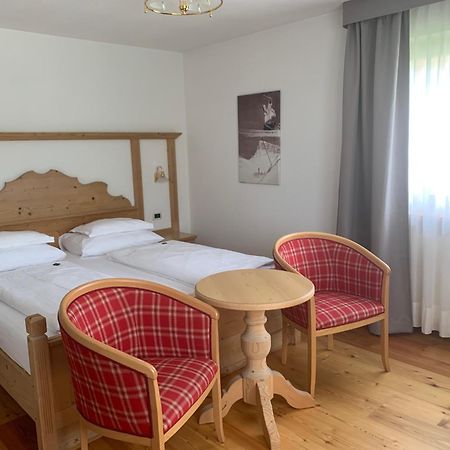 Villa Flora Mountain Lodges San Cassiano  Ngoại thất bức ảnh