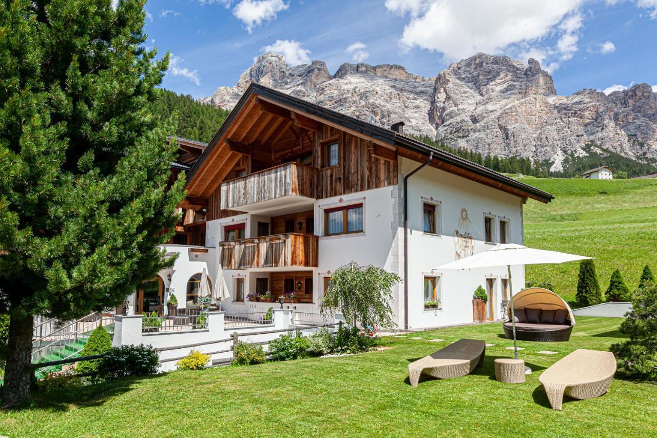 Villa Flora Mountain Lodges San Cassiano  Ngoại thất bức ảnh