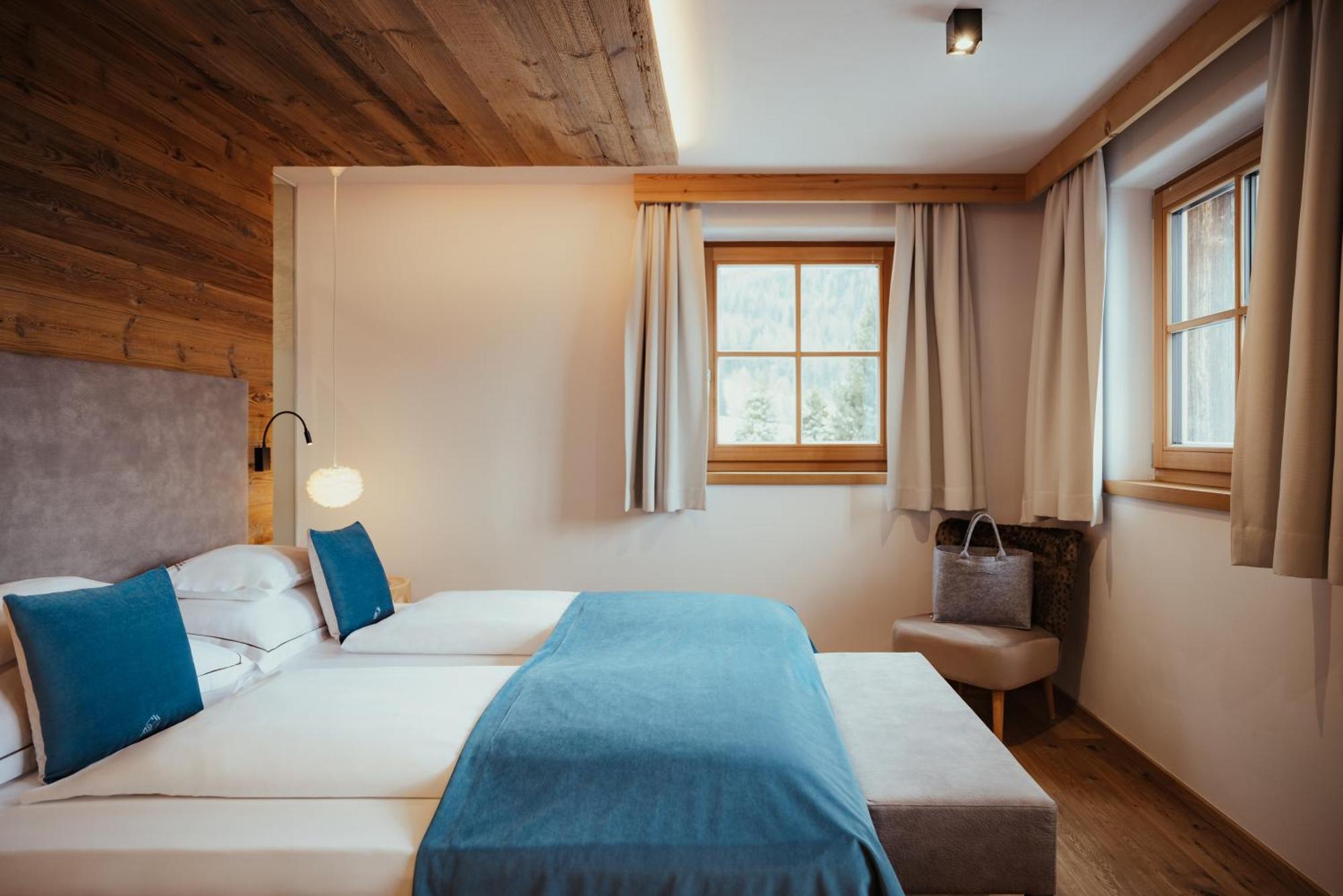 Villa Flora Mountain Lodges San Cassiano  Ngoại thất bức ảnh