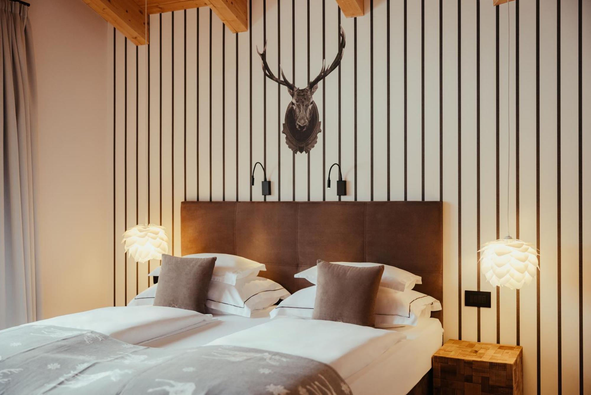 Villa Flora Mountain Lodges San Cassiano  Ngoại thất bức ảnh