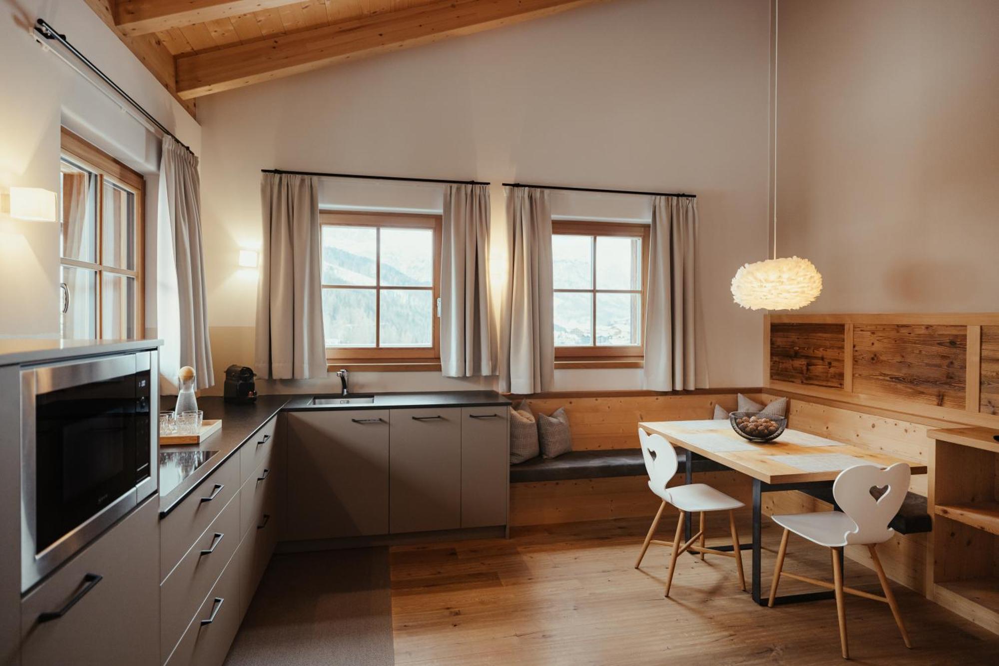Villa Flora Mountain Lodges San Cassiano  Ngoại thất bức ảnh